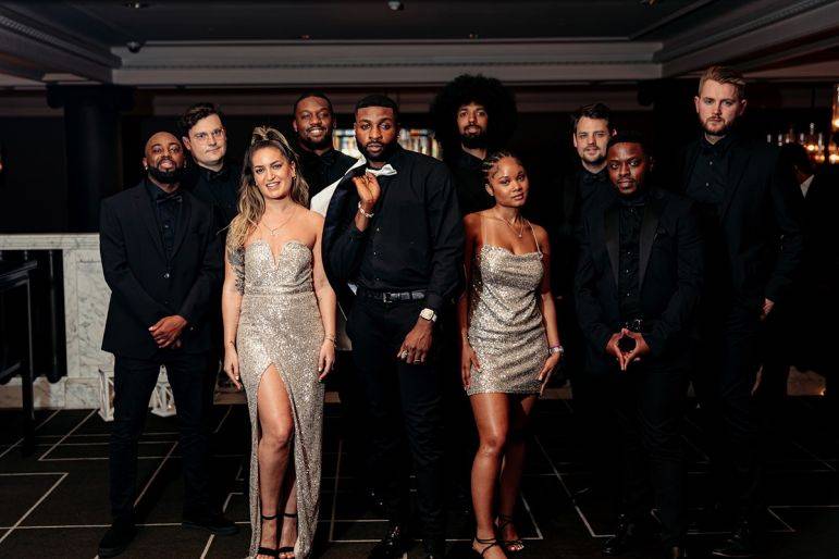 Click to enlarge image sunny-and-the-gang-16.jpg Click to enlarge image sunny-and-the-gang-16.jpg