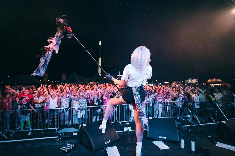 Click to enlarge image the-fix-03.jpg Click to enlarge image the-fix-03.jpg