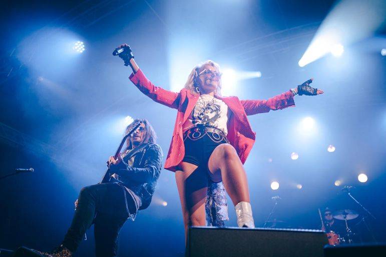 Click to enlarge image the-fix-05.jpg Click to enlarge image the-fix-05.jpg