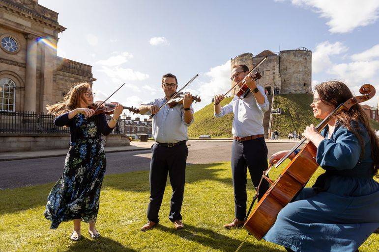 Click to enlarge image northern-lights-quartet-08.jpg Click to enlarge image northern-lights-quartet-08.jpg