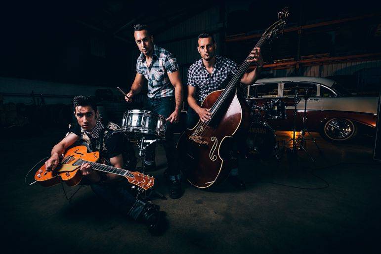 Click to enlarge image hound-dogs-8.jpg Click to enlarge image hound-dogs-8.jpg