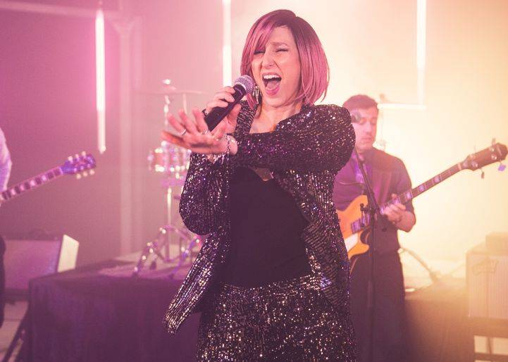 Click to enlarge image the-fullhouse-04.jpg Click to enlarge image the-fullhouse-04.jpg