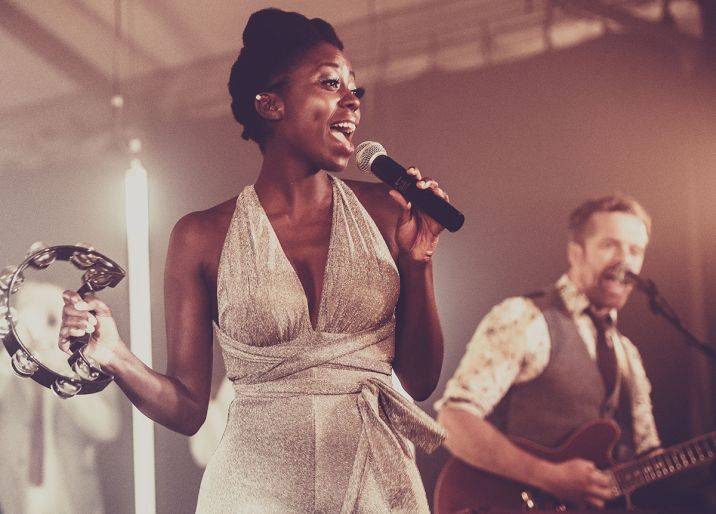 Click to enlarge image the-fullhouse-08.jpg Click to enlarge image the-fullhouse-08.jpg