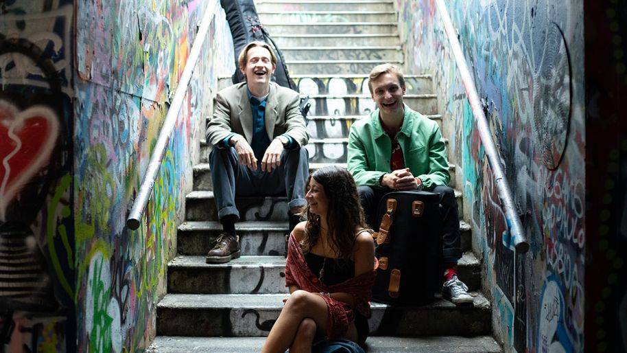 Click to enlarge image dusky-02.jpg Click to enlarge image dusky-02.jpg