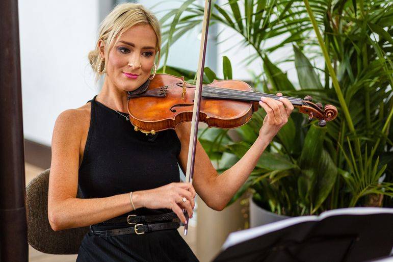 Click to enlarge image savannah-strings-06.jpg Click to enlarge image savannah-strings-06.jpg