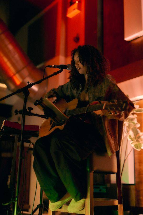 Click to enlarge image monique-11.jpg Click to enlarge image monique-11.jpg