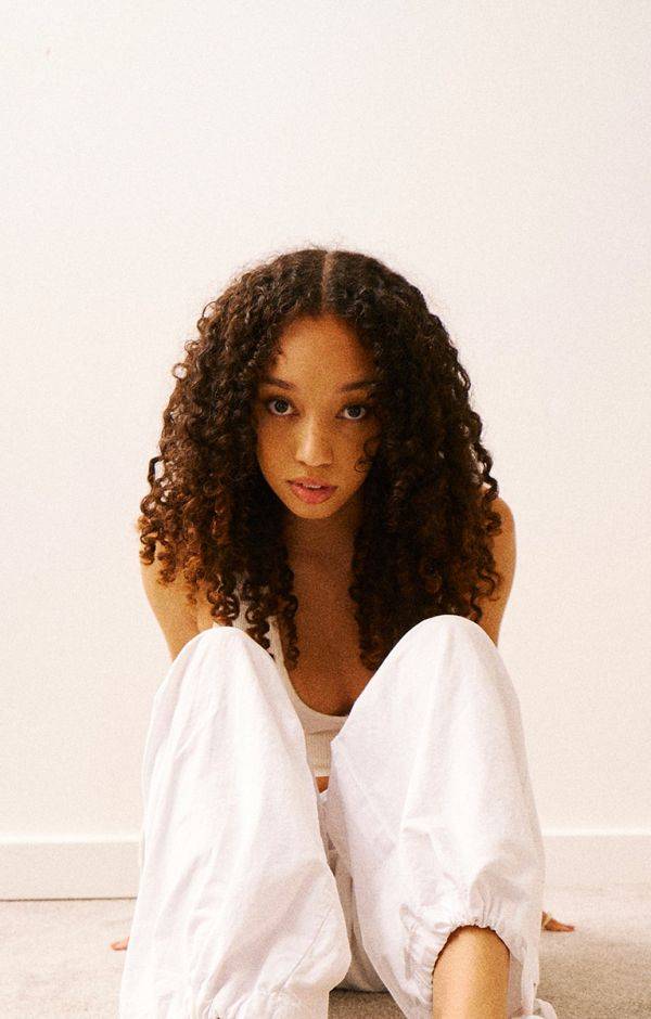 Click to enlarge image monique-2.jpg Click to enlarge image monique-2.jpg