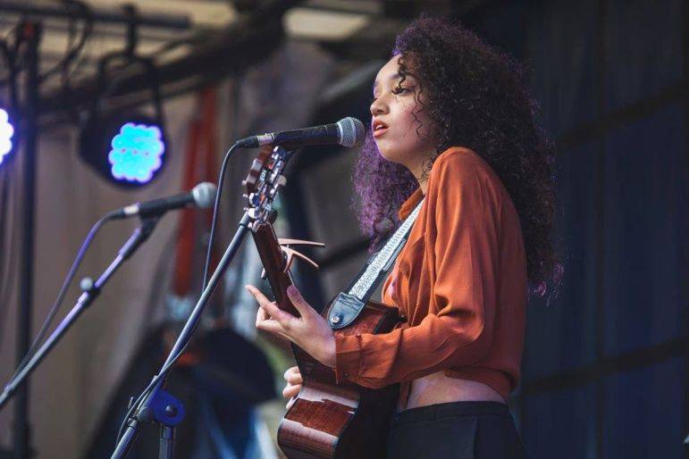 Click to enlarge image Monique-5.jpg Click to enlarge image Monique-5.jpg