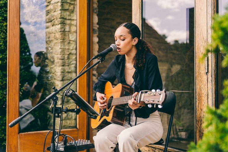 Click to enlarge image monique-7.jpg Click to enlarge image monique-7.jpg