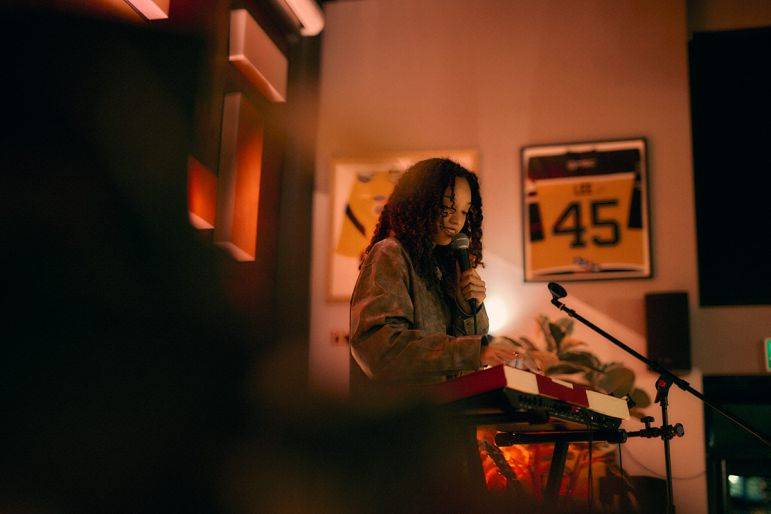 Click to enlarge image monique-8.jpg Click to enlarge image monique-8.jpg