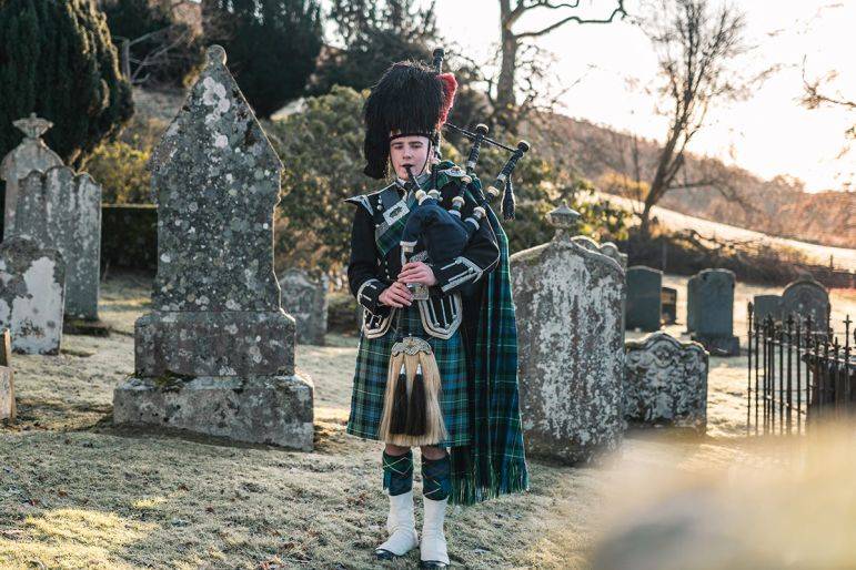 Click to enlarge image dundee-piper-06.jpg Click to enlarge image dundee-piper-06.jpg