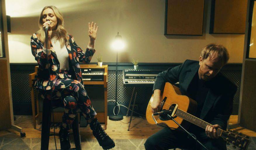 Click to enlarge image super-rollers-acoustic-03.jpg Click to enlarge image super-rollers-acoustic-03.jpg