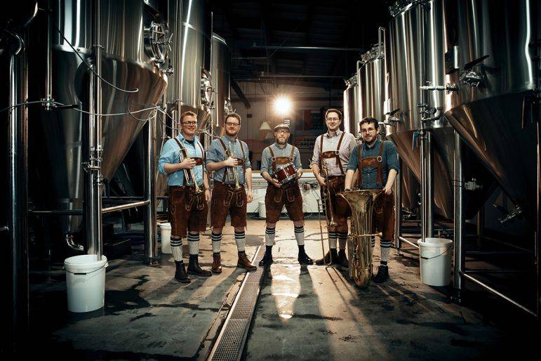 Click to enlarge image bierkeller-brass-02.jpg Click to enlarge image bierkeller-brass-02.jpg