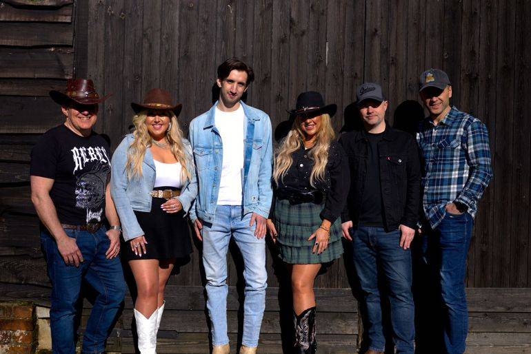 Click to enlarge image whiskey-chasers-02.jpg Click to enlarge image whiskey-chasers-02.jpg