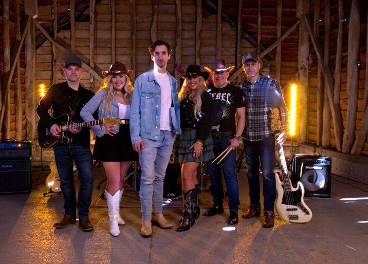 Click to enlarge image whiskey-chasers-04.jpg Click to enlarge image whiskey-chasers-04.jpg