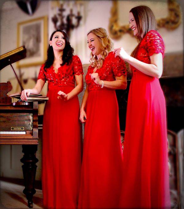 Click to enlarge image the-jolly-hollies-08.jpg Click to enlarge image the-jolly-hollies-08.jpg