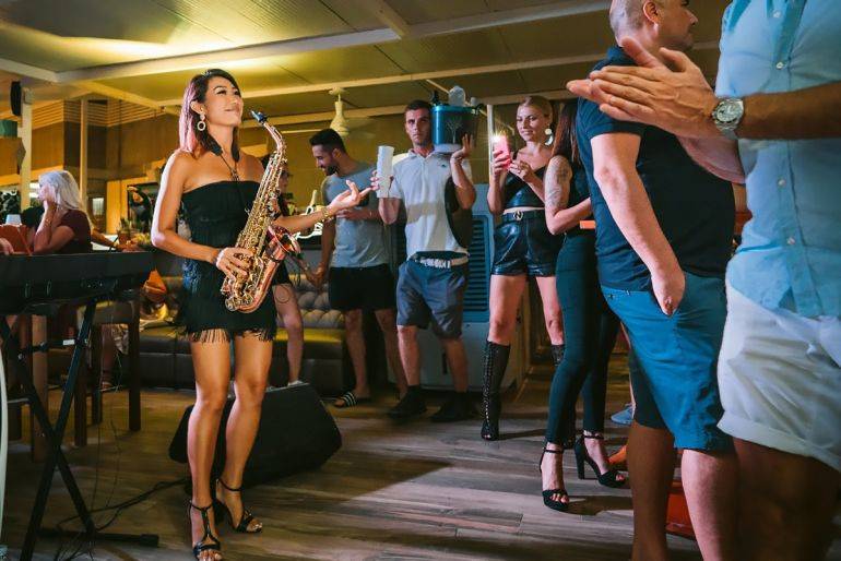 Click to enlarge image ari-05.jpg Click to enlarge image ari-05.jpg