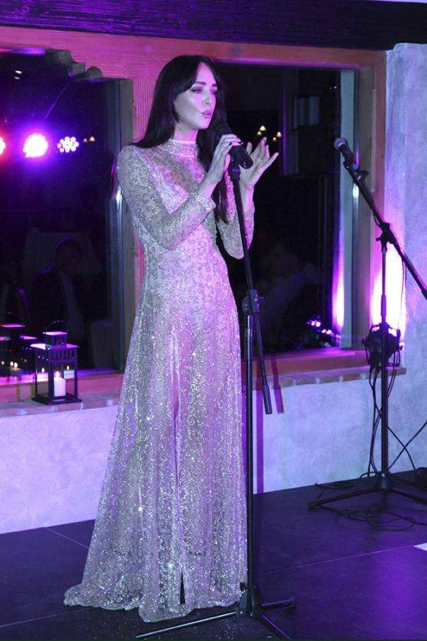 Click to enlarge image clarissa-04.jpg Click to enlarge image clarissa-04.jpg