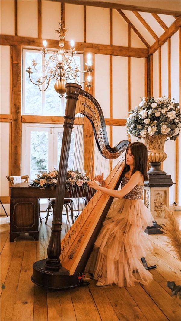 Click to enlarge image valerie-10.jpg Click to enlarge image valerie-10.jpg