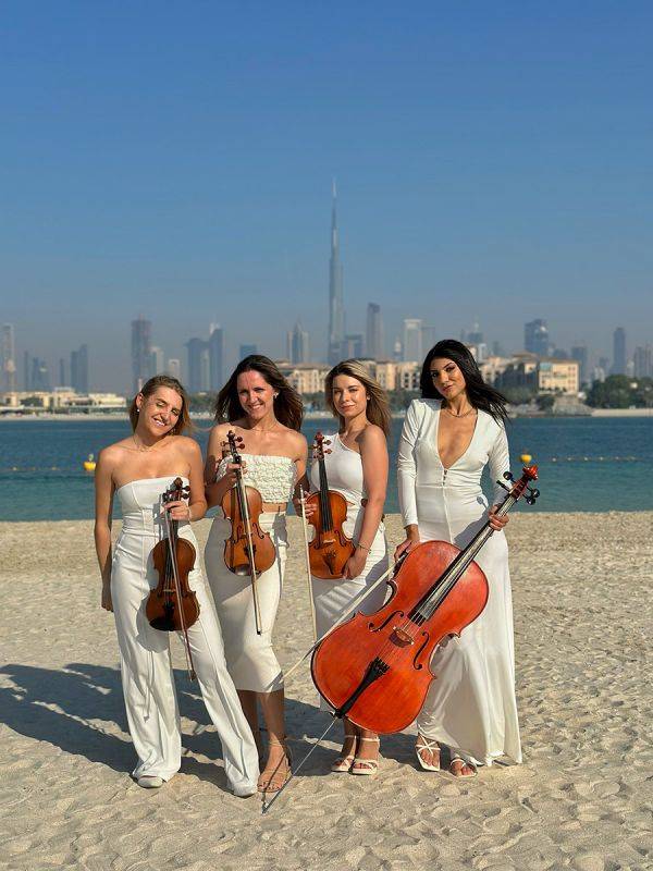 Click to enlarge image luxe-strings-08.jpg Click to enlarge image luxe-strings-08.jpg