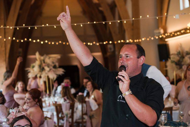 Click to enlarge image surprise-singing-waiters-06.jpg Click to enlarge image surprise-singing-waiters-06.jpg