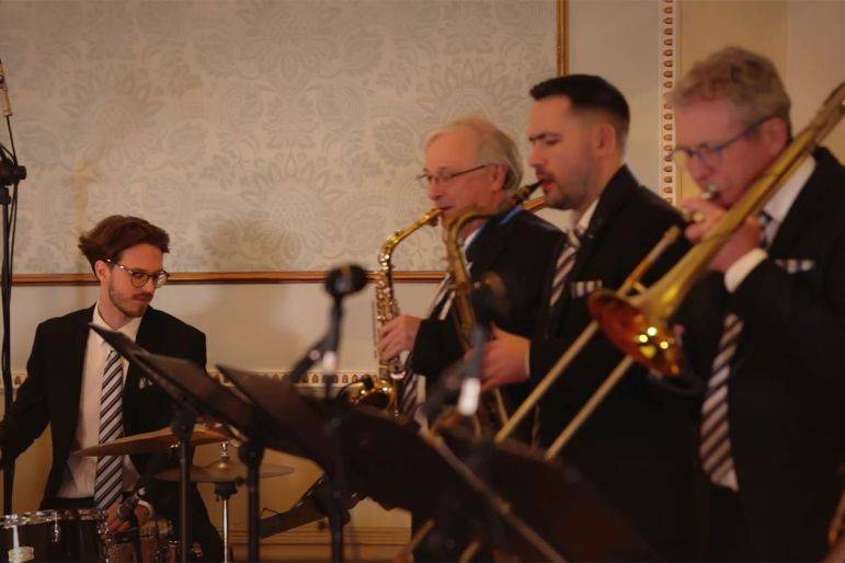 Click to enlarge image high-society-3.jpg Click to enlarge image high-society-3.jpg