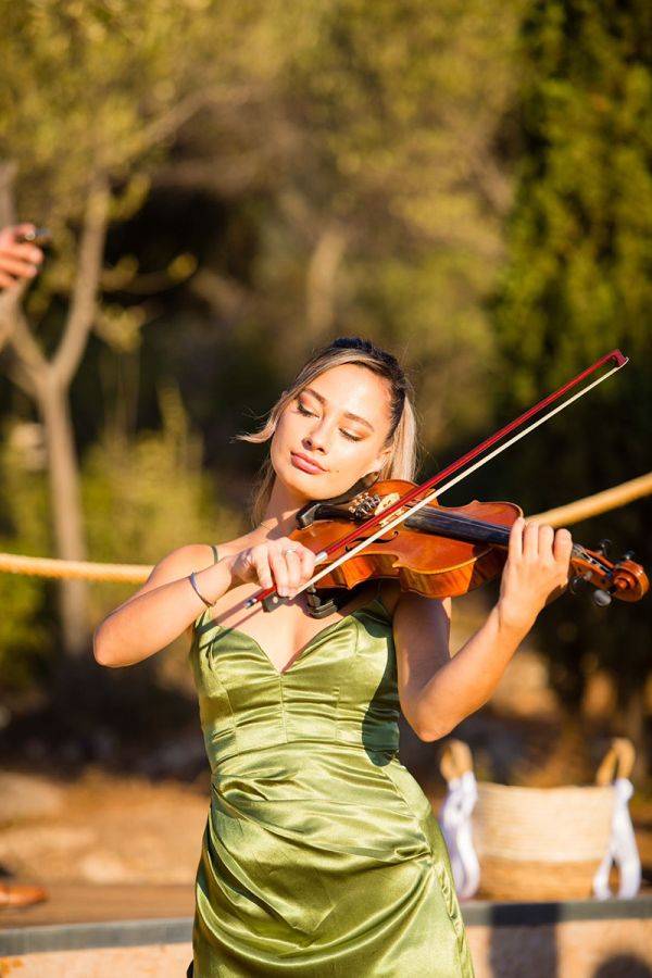 Click to enlarge image annabelle-03.jpg Click to enlarge image annabelle-03.jpg