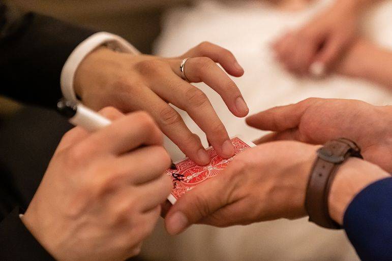 Click to enlarge image charismagic-07.jpg Click to enlarge image charismagic-07.jpg