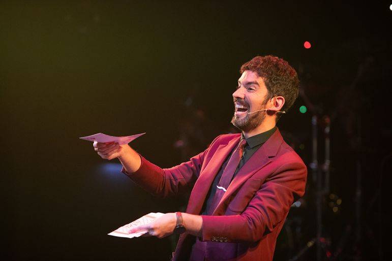 Click to enlarge image charismagic-13.jpg Click to enlarge image charismagic-13.jpg