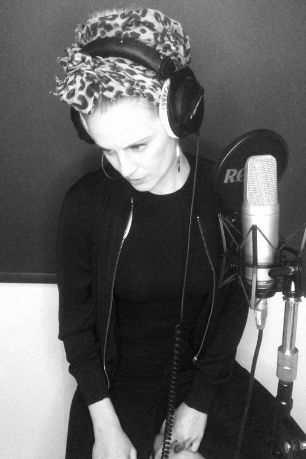 Click to enlarge image amie-edit3.jpg Click to enlarge image amie-edit3.jpg