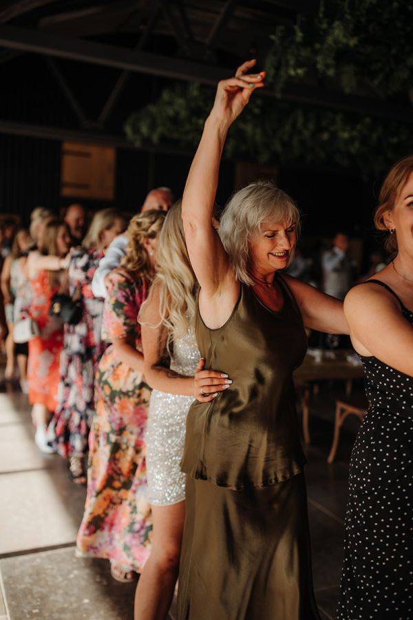 Click to enlarge image waiters-undercover-08.jpg Click to enlarge image waiters-undercover-08.jpg