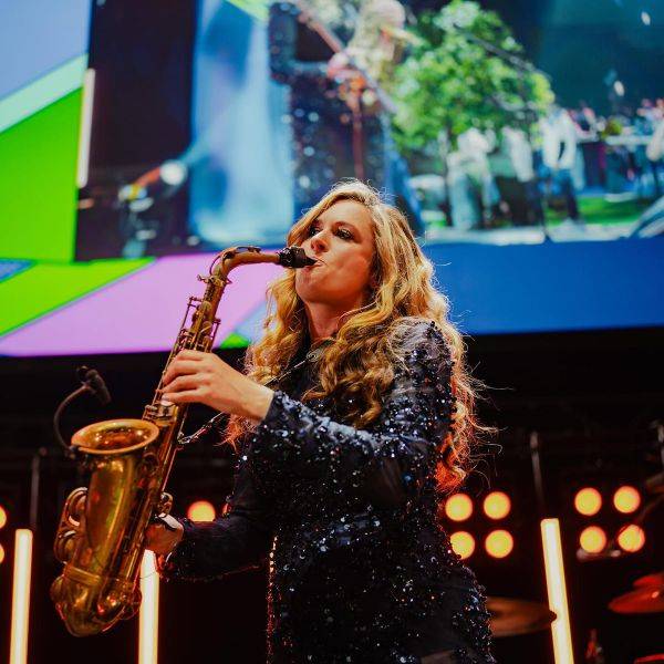 Click to enlarge image alice-sax-03.jpg Click to enlarge image alice-sax-03.jpg