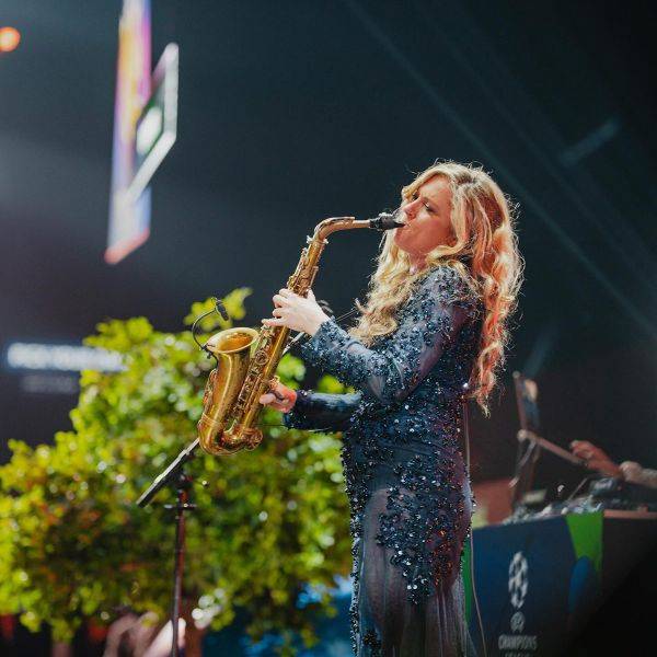 Click to enlarge image alice-sax-13.jpg Click to enlarge image alice-sax-13.jpg