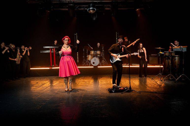 Click to enlarge image last-dance-15.jpg Click to enlarge image last-dance-15.jpg