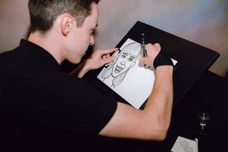 Click to enlarge image drawing-a-crowd-01.jpg Click to enlarge image drawing-a-crowd-01.jpg