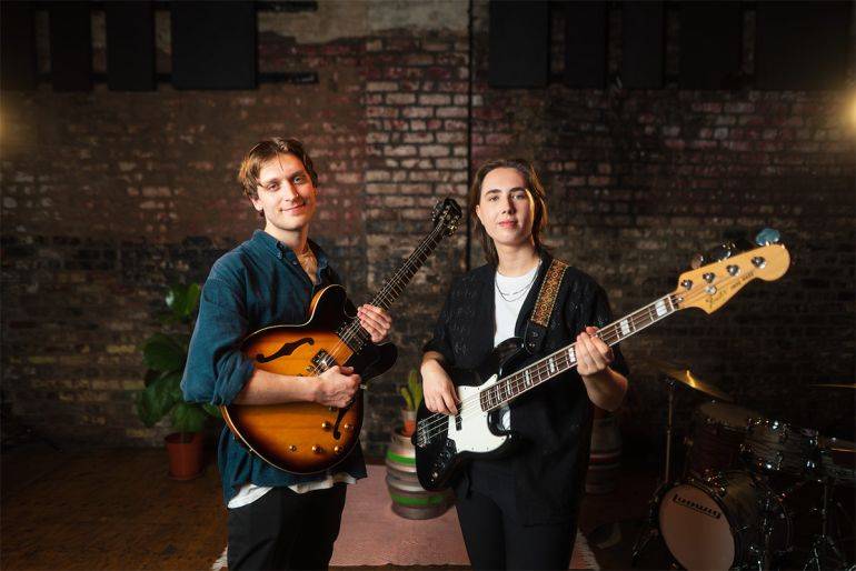 Click to enlarge image disco-divers-03.jpg Click to enlarge image disco-divers-03.jpg