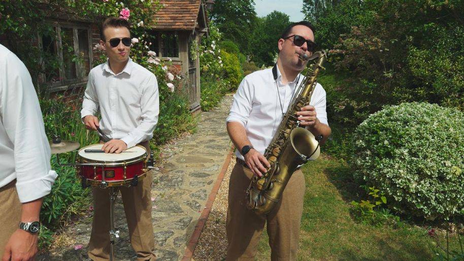 Click to enlarge image swinging-ramblers-01.jpg Click to enlarge image swinging-ramblers-01.jpg