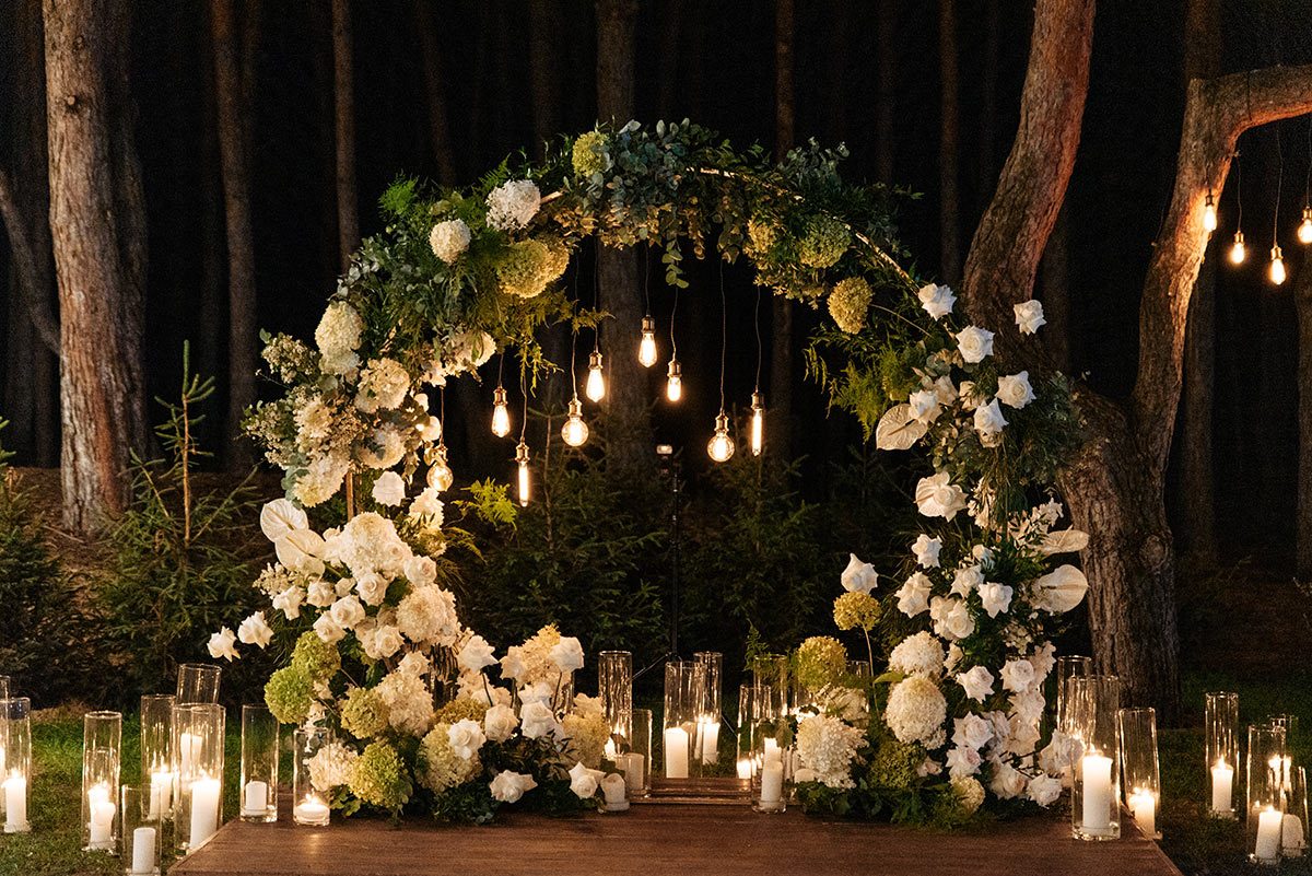 wedding ceremony candles and lanterns