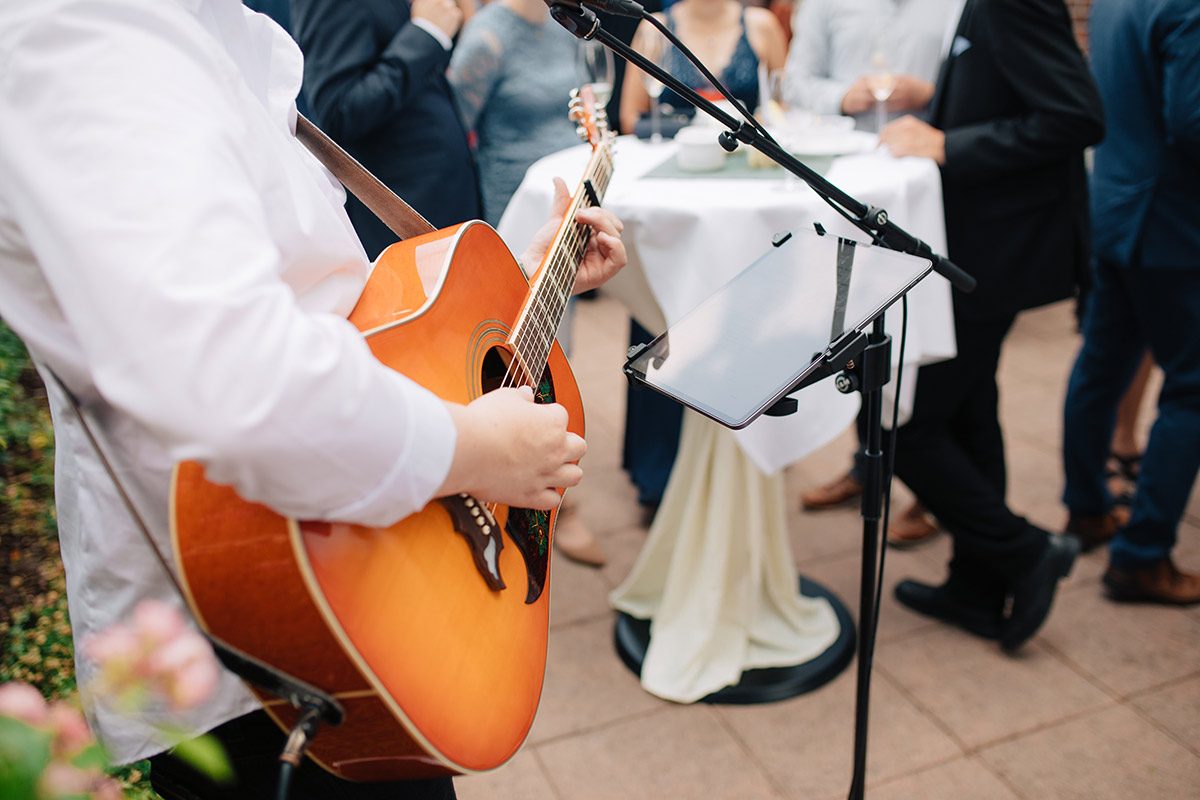 Guitarist at wedding
