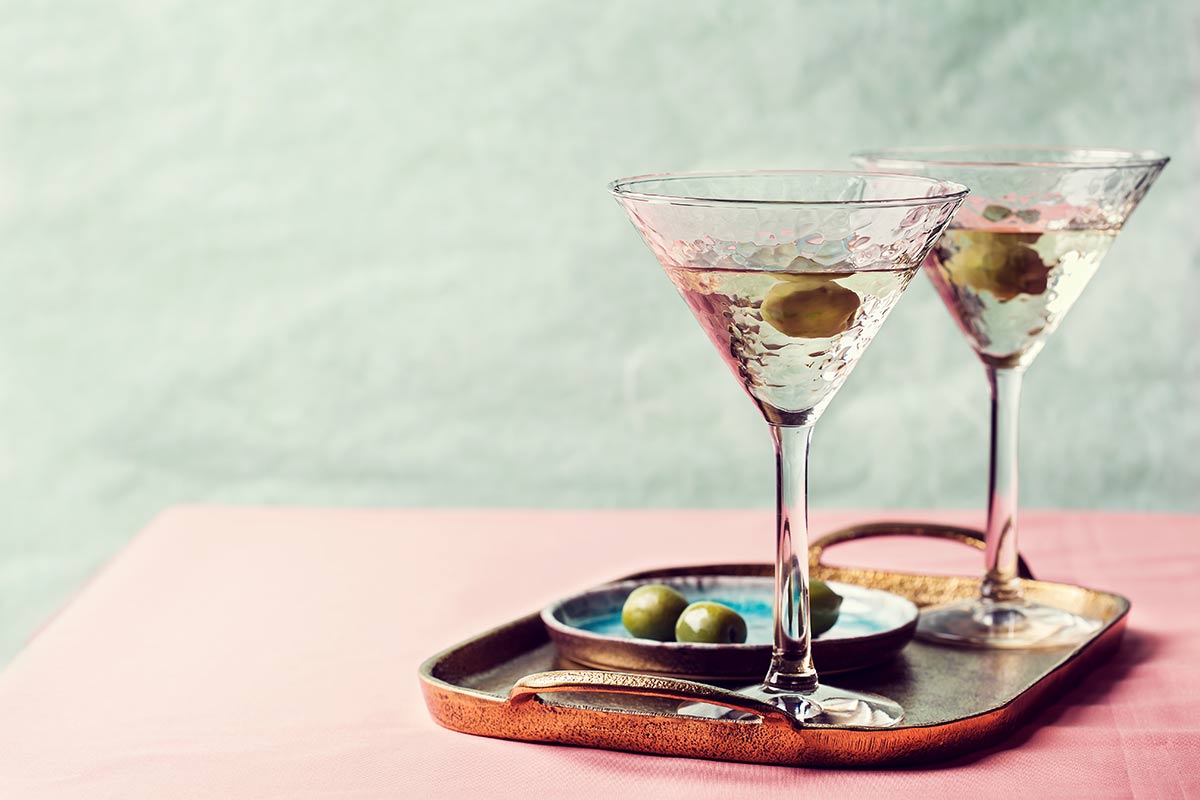 Martini (shaken, not stirred)