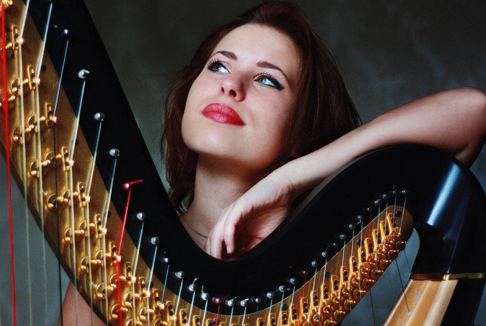 Singing Pianists For Hire