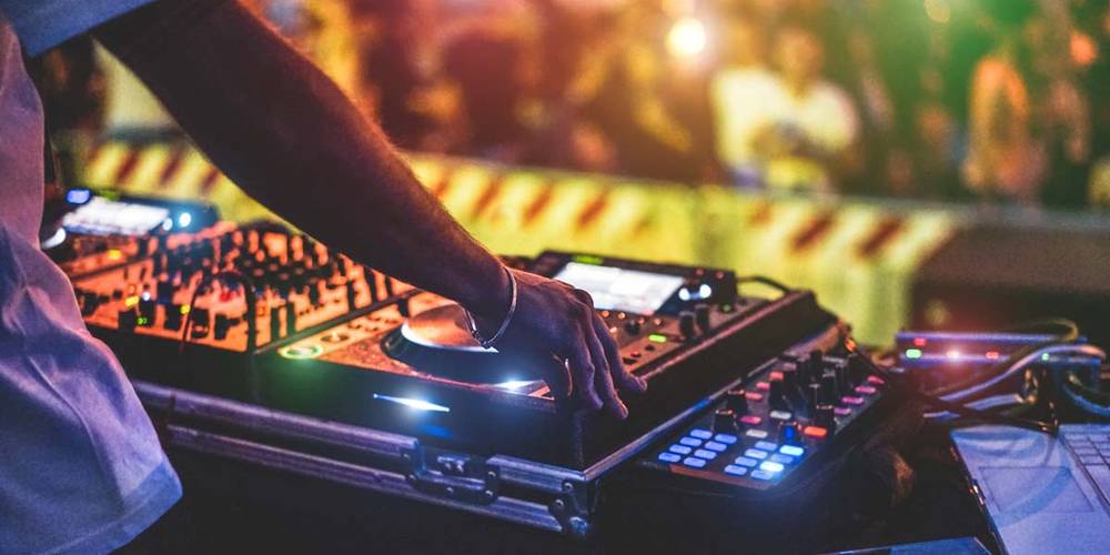 Derbyshire DJs For Hire