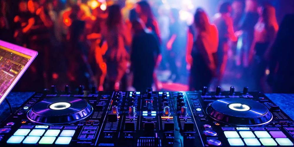West Sussex DJs For Hire