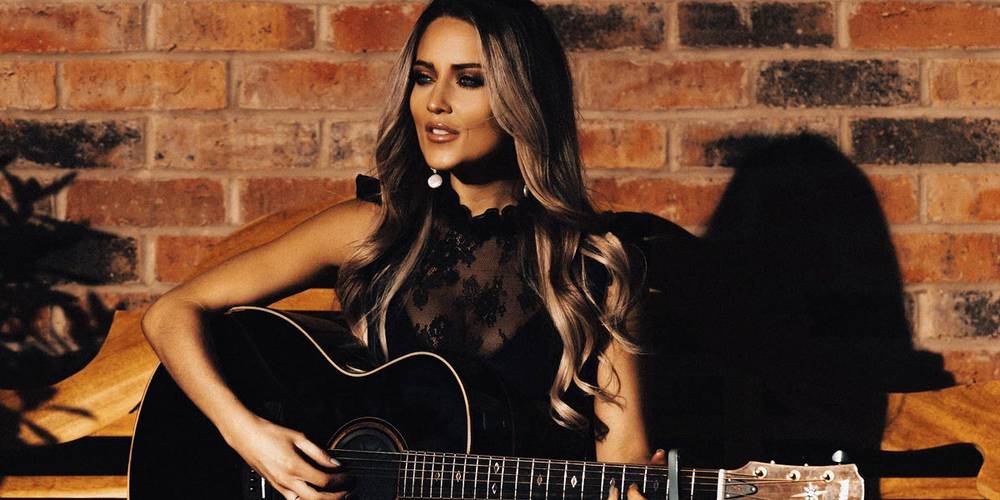 Singer Guitarists For Hire