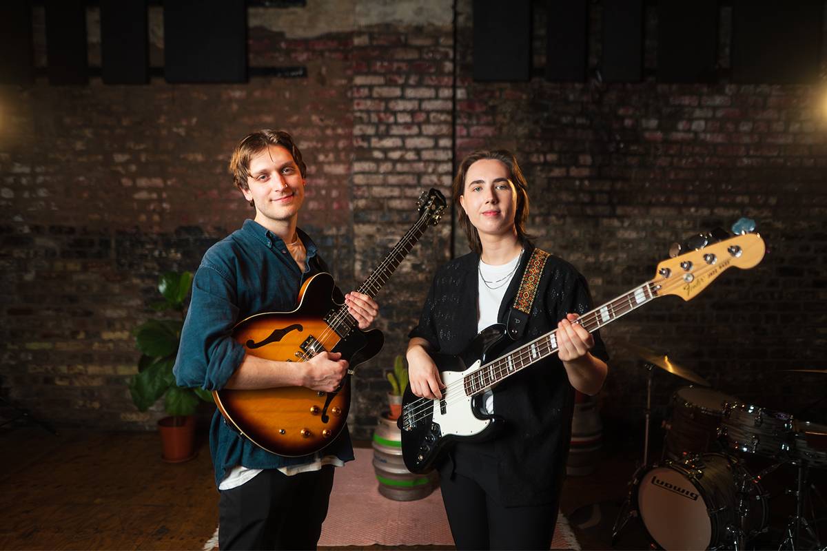 Feel-good Male & Female Vocals Band