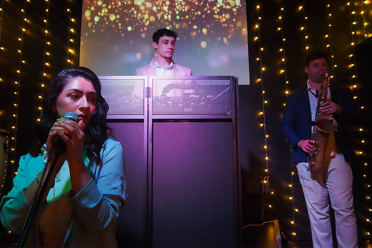 DJ & Live Percussion, Sax & Female Vocals