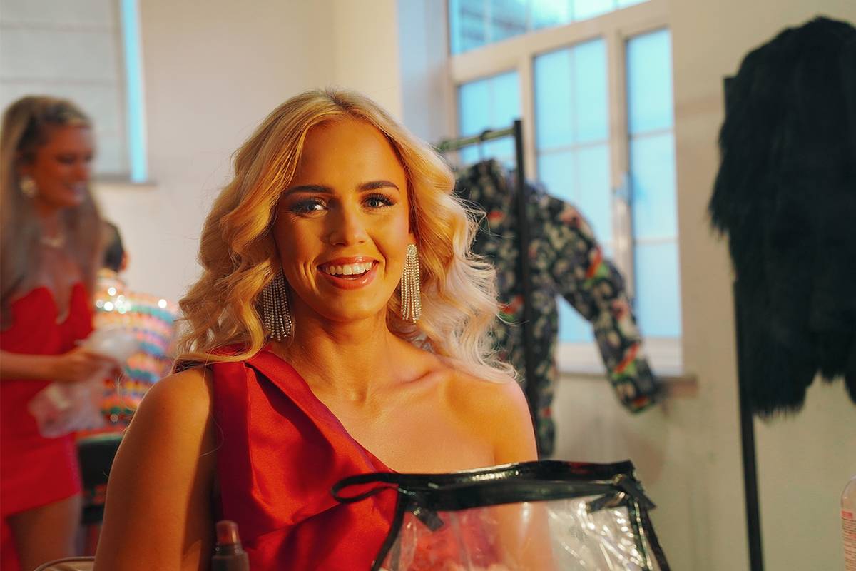 DJ, Sax, Violinist, & Female Vocalist