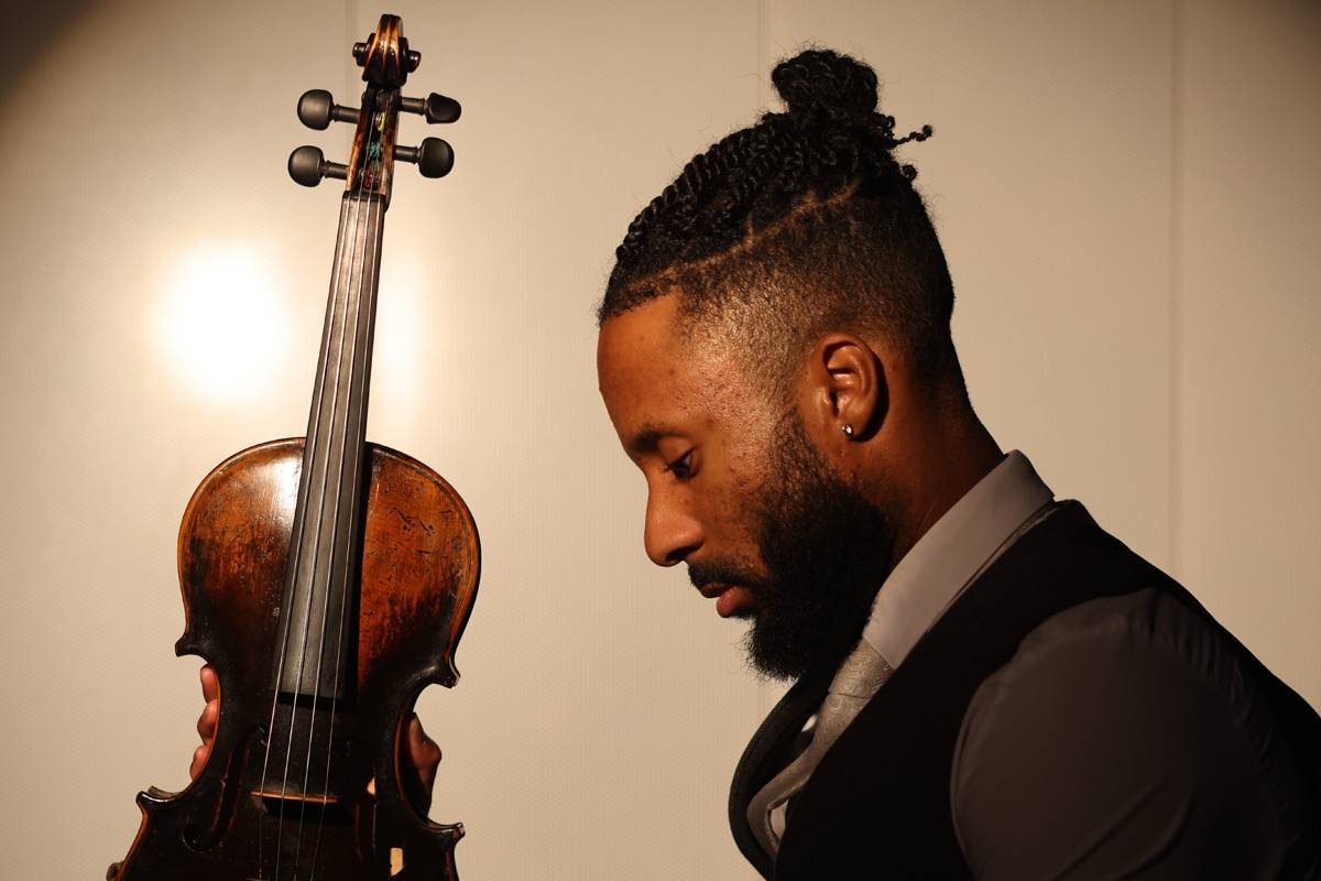 Jay - Electric Violinist