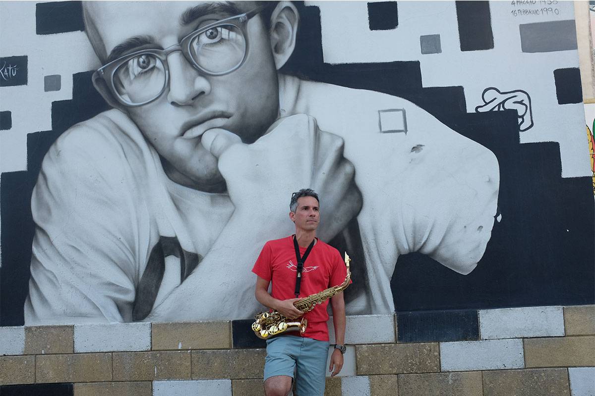 Solo Saxophonist with professional backing tracks