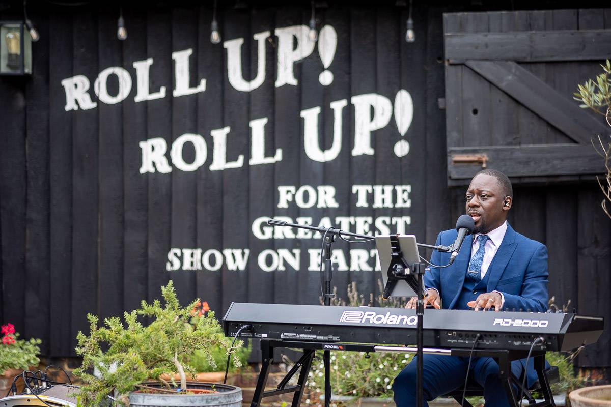 Phillip - Singer/Pianist